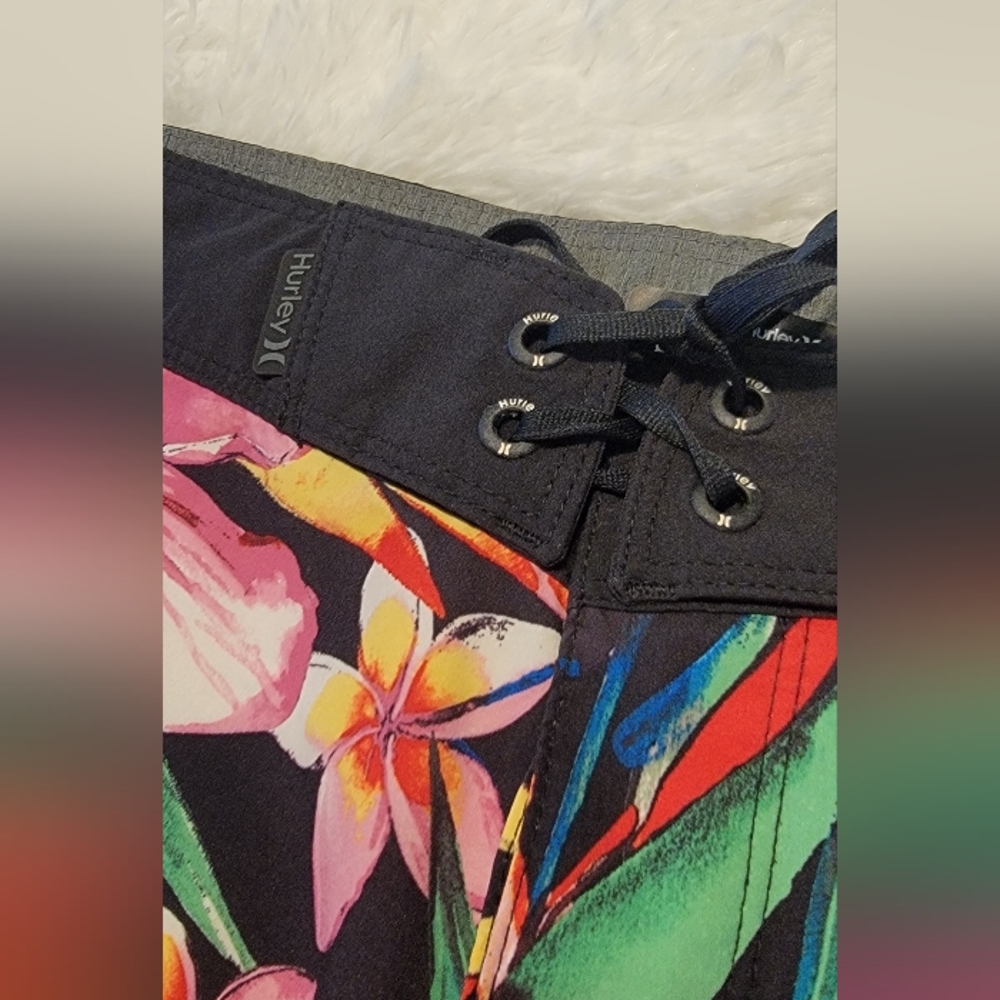 Hurley Phantom boardshorts Bird Of Paradise Hibiscus Flowers Sz 38 - Picture 9 of 10